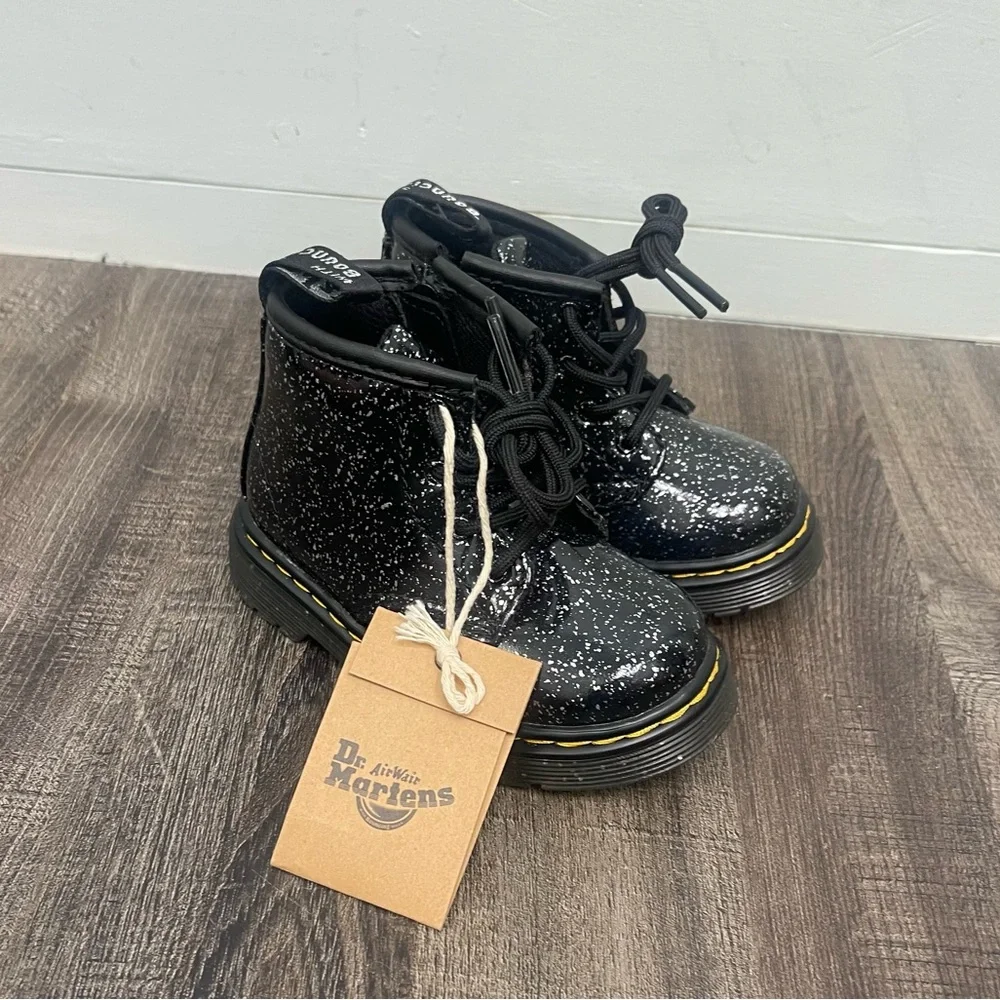 Dr. Martens Black Sparkle Lace-Up Boots girls‎ size 6